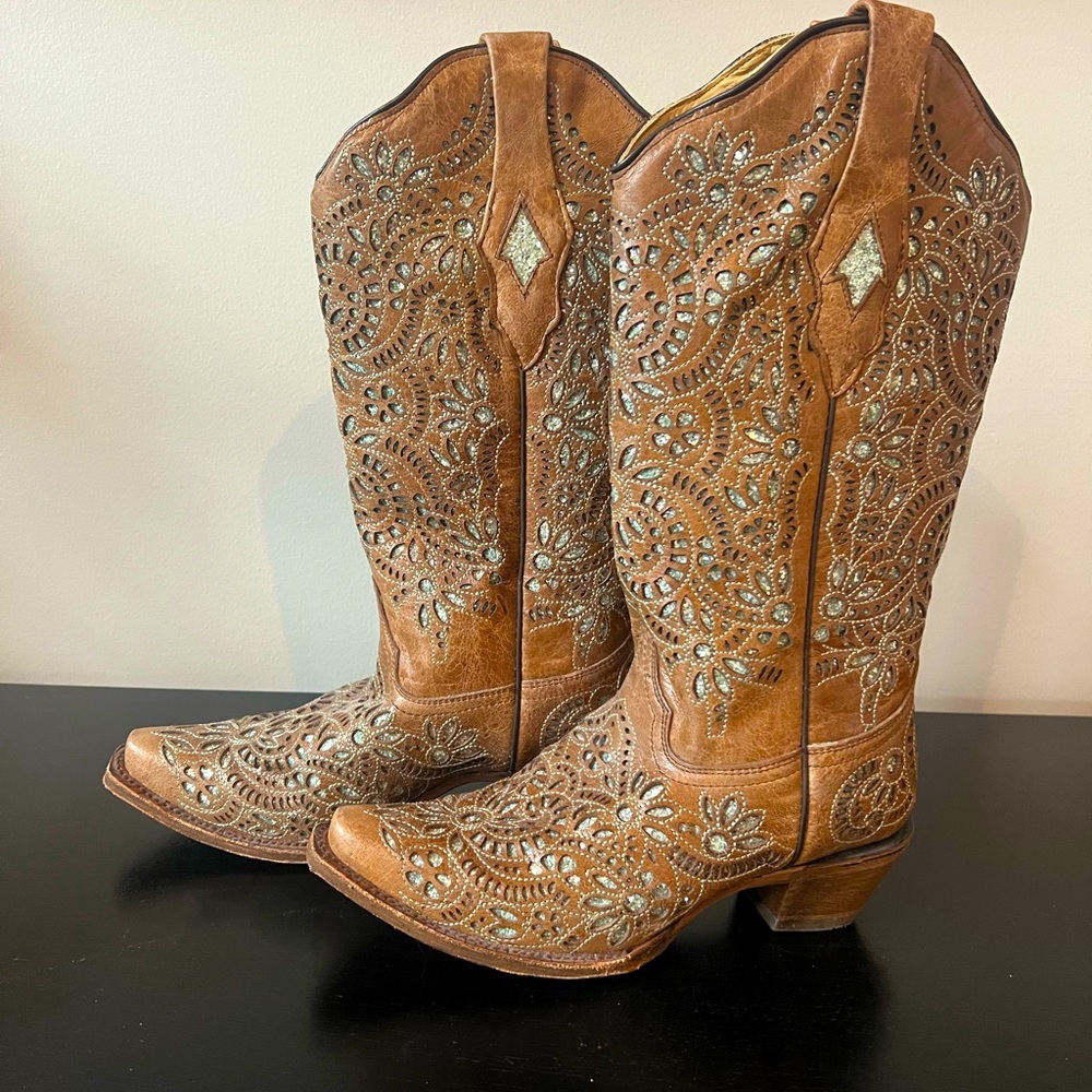 Brown Corral leather boots.   Size 7.5W.  2” heel.